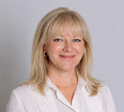 Lauren Hall Headshot